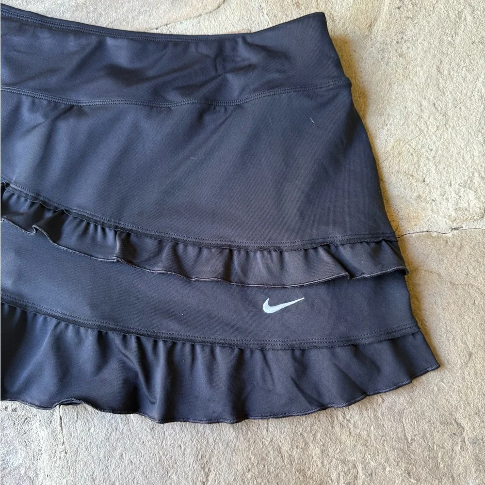 Nike Women's Black Ruffle tennis Skirt - Picture 2 of 8
